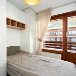 Отель Av De La Gare 4, Rond-point, 4br, Skilift350m! Кран-Монтана