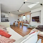 Отель Av De La Gare 4, Rond-point, 4br, Skilift350m!