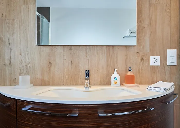 Av De La Gare 4, Rond-point, 4br, Skilift350m! Отель *