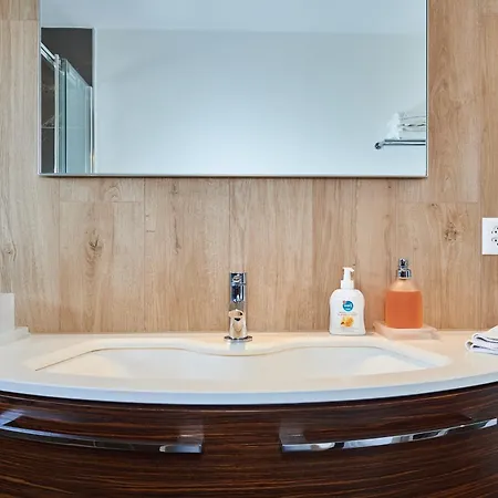 Av De La Gare 4, Rond-point, 4br, Skilift350m! Hotel *